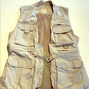 Cabela’s Men’s Khaki Vest